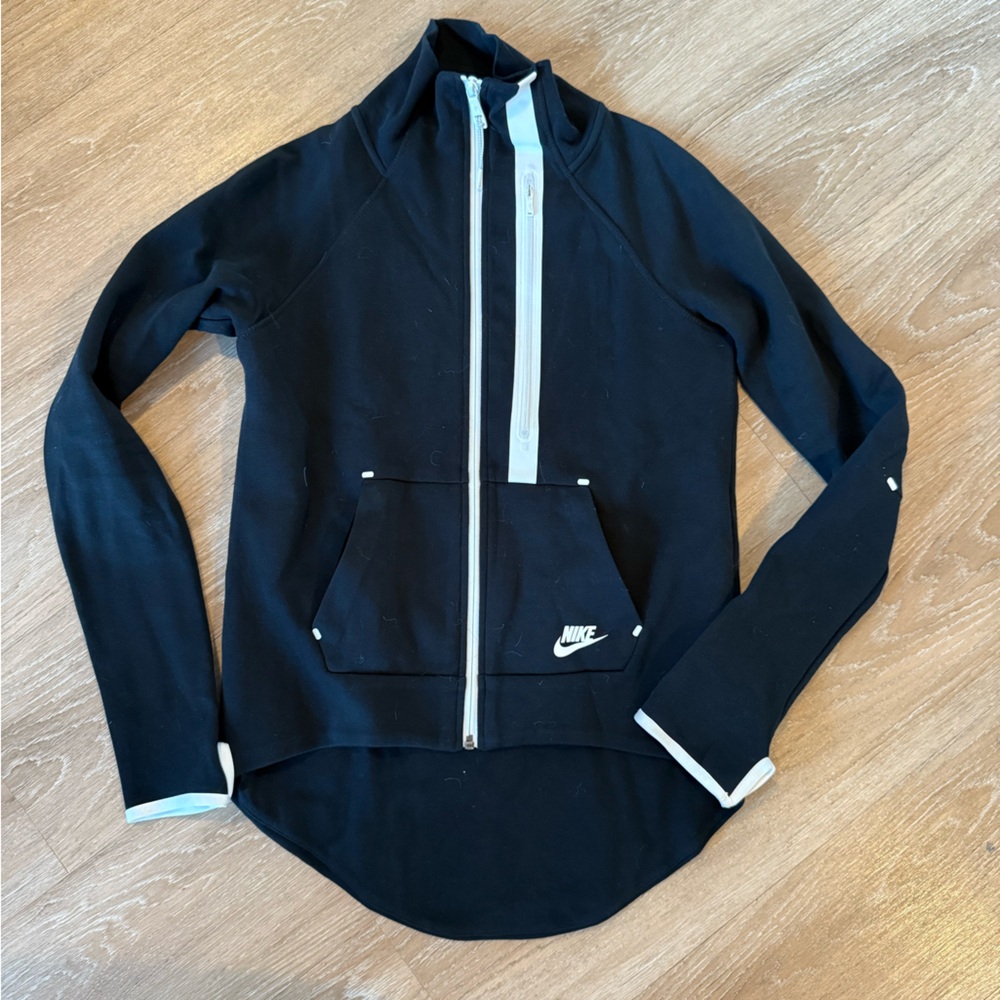NIKE small running jacket - never worn!